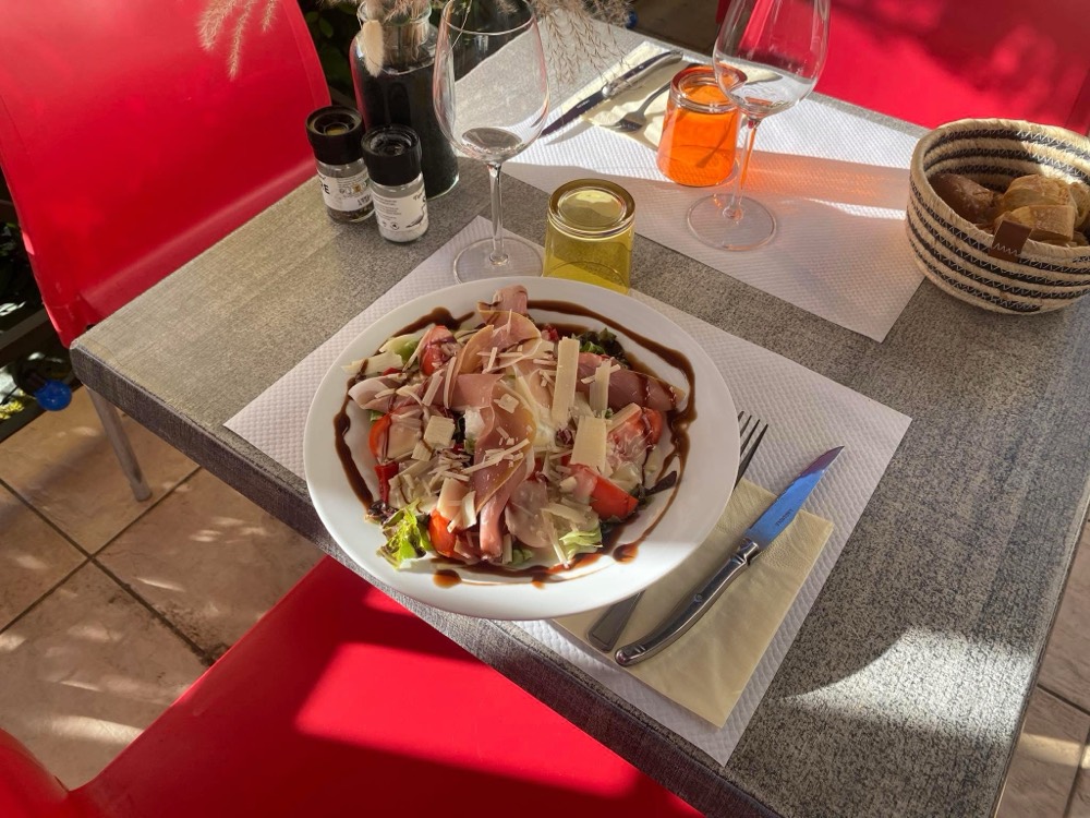 Un plat de la maison